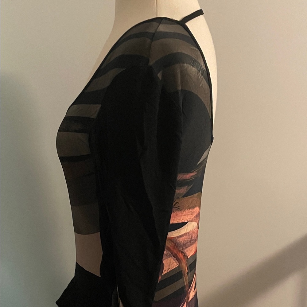 Chic Black and Red Patterned Midi Dress - Picture 5 of 16